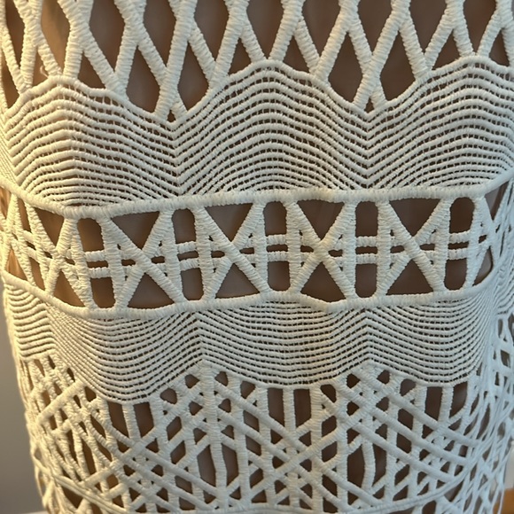 Tan and white Carmen Marc Valvo dress, unique styling, Size 8 - Picture 5 of 7